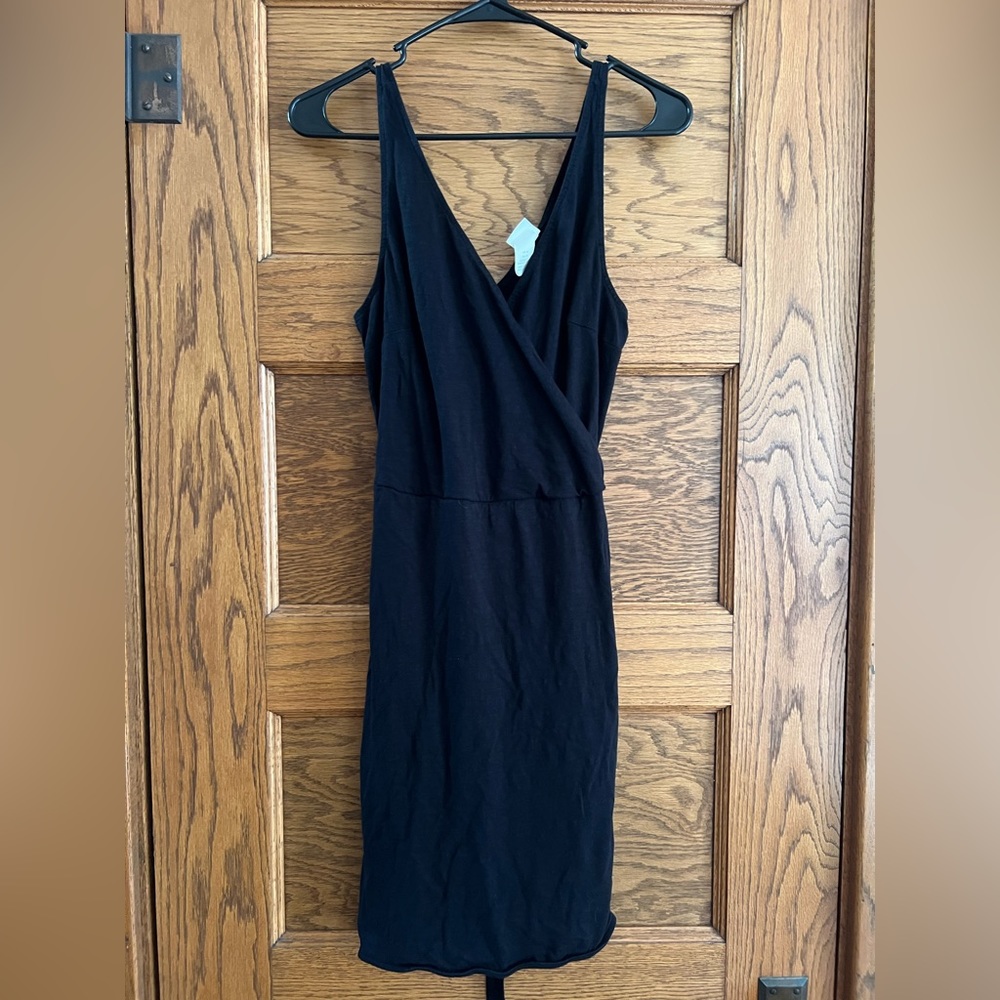 H&M basic black dress - Picture 3 of 5